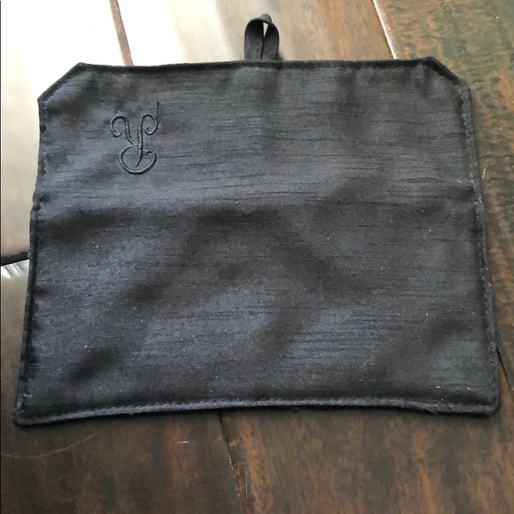 NWOT Black R Initial Jewelry Case - Picture 5 of 5